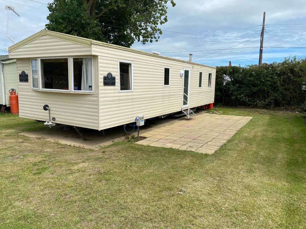 3 Bed 8 Berth Caravan In California Cliffs - M1 Great Yarmouth Exterior foto