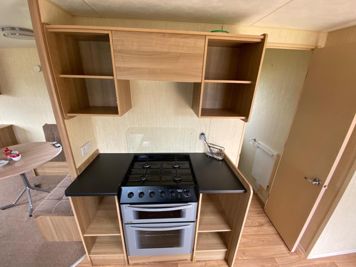 3 Bed 8 Berth Caravan In California Cliffs - M1 Great Yarmouth Exterior foto
