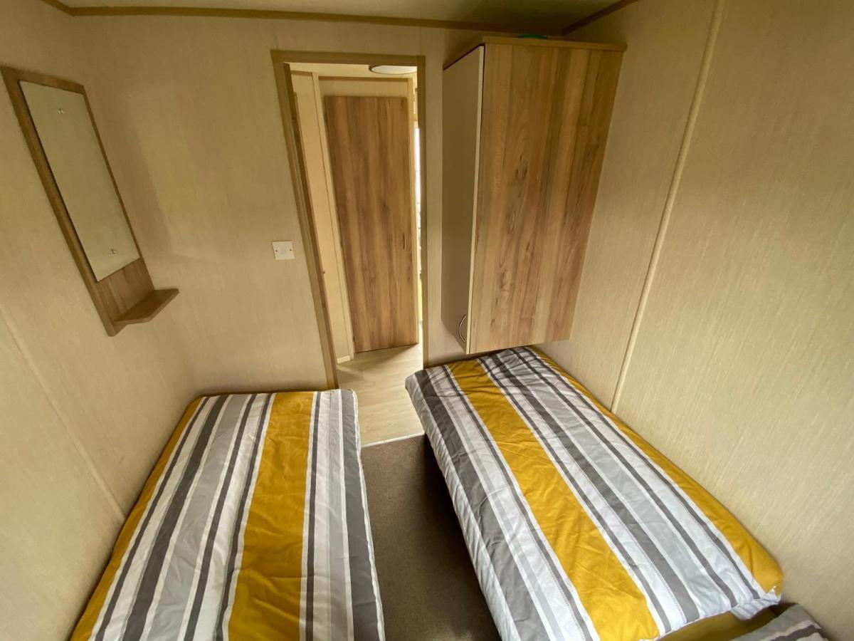3 Bed 8 Berth Caravan In California Cliffs - M1 Great Yarmouth Exterior foto