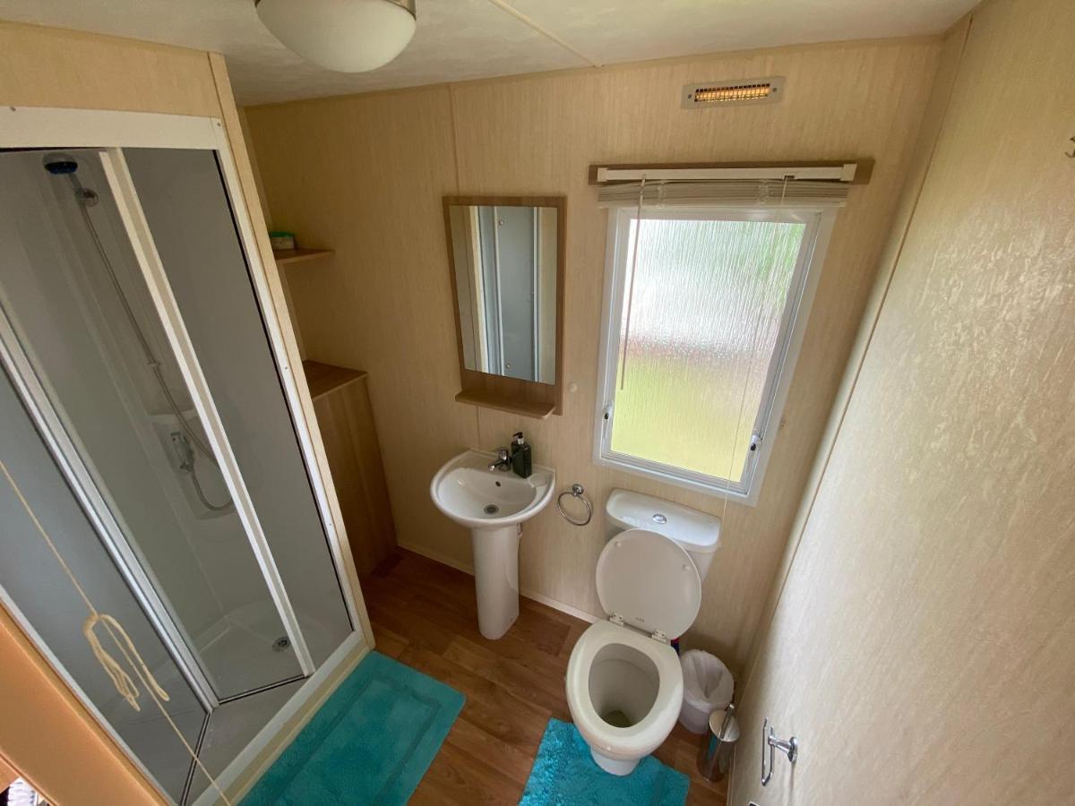 3 Bed 8 Berth Caravan In California Cliffs - M1 Great Yarmouth Exterior foto